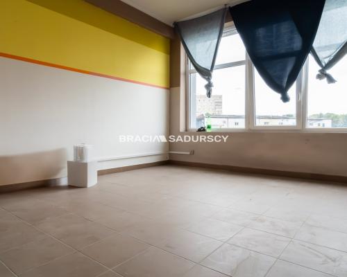 Lokal przy placu Bieńczyckim, Kraków Bieńczyce