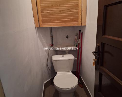 ZDJĘCIA W OGŁOSZENIU NALEŻĄ DO WŁAŚCICIELA OFERTY     
 
Grzeg&oacute;rzki - Kotlarska    
 
Oferujemy do najmu lokal o powierz