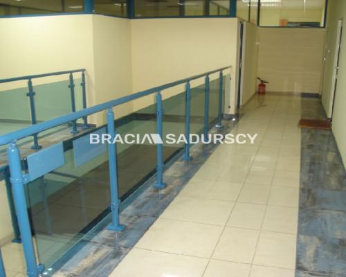 *Zdjęcia należą do właściciela oferty.   
  
Do wynajęcia nowoczesny lokal biurowy położony w Krakowie-Balicach. Lokal o pow. 2