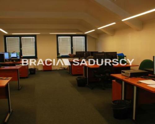 *Zdjęcia należą do właściciela oferty.     
 
Do wynajęcia reprezentacyjny lokal biurowy klasy A- o powierzchni 240 m&sup2; zna