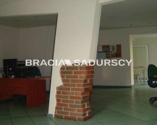 *Zdjęcia należą do właściciela oferty.     
 
Do wynajęcia reprezentacyjny lokal biurowy klasy A- o powierzchni 240 m&sup2; zna