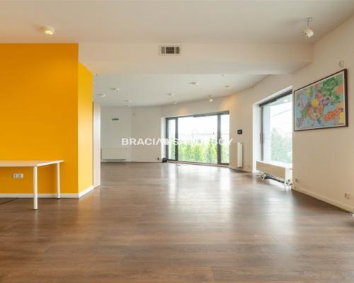 Nowoczesny lokal 102 m², Balicka, Kraków