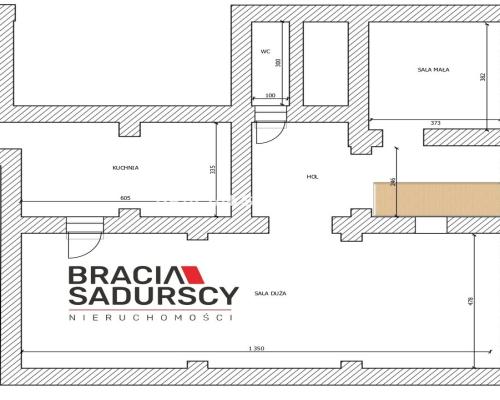 Tarn&oacute;w, Stare Miasto, ul. Rybna/Wałowa. Lokal usługowy o łącznej pow. 267,99 m 2 .  

 Lokal dwupoziomowy: piwnica i par