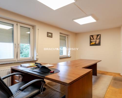 3 pok Modrzejewskiej, Krowodrza