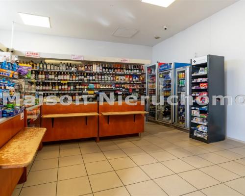 Lokal frontowy do wynajęcia. Dowolna działalność.