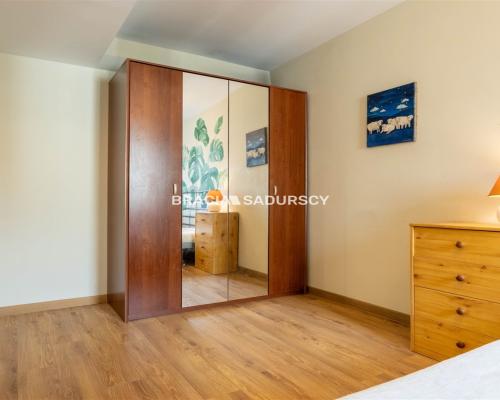 PRZESTRONNE, SŁONECZNE 2-POKOJOWE Z BALKONEM