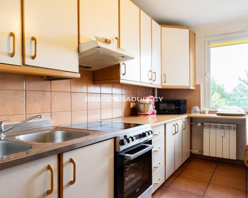 ZADBANE, SŁONECZNE 3-POKOJOWE Z ODDZIELNĄ KUCHNIĄ