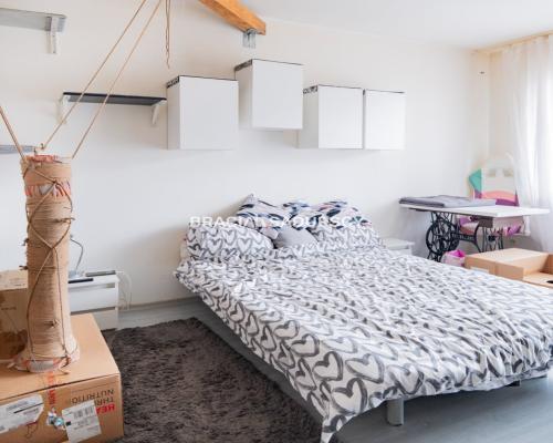 Sprzedam kawalerkę, Czyżyny.