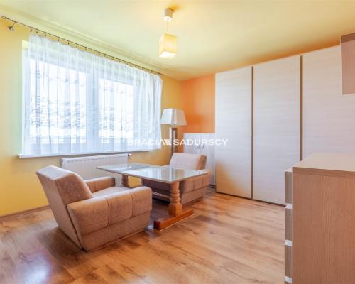 3-pok(oddzielne)z balkonem i widokiem na Wawel