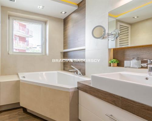 SŁONECZNE, ZADBANE 4-POKOJOWE W DOBREJ LOKALIZACJI