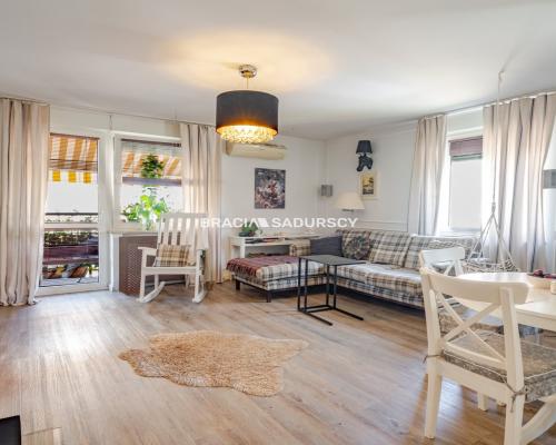 2-pok/bardzo przestronne/garderoba/garaz/piwnica