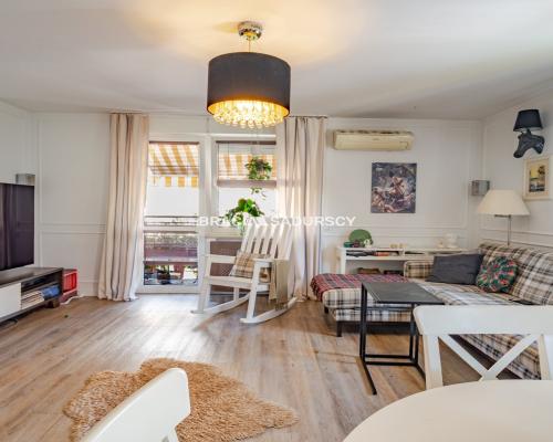 2-pok/bardzo przestronne/garderoba/garaz/piwnica