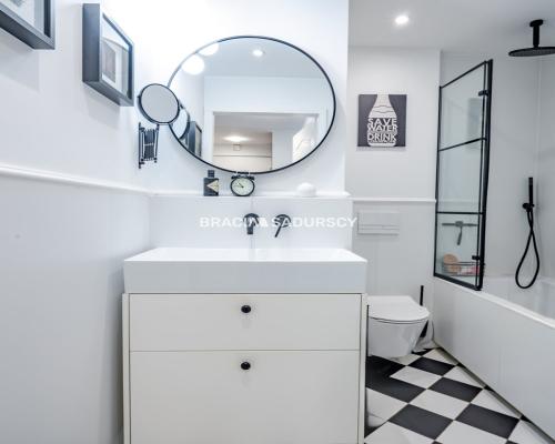 2-pok/bardzo przestronne/garderoba/garaz/piwnica