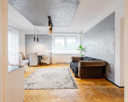 Stare Podgórze, świetna lokalizacja,do wejścia