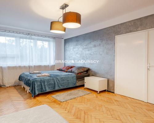 Stare Podgórze, świetna lokalizacja,do wejścia