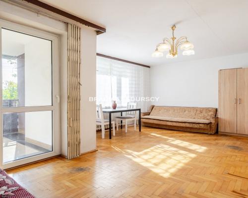 3 pok z osobną kuchnią, duży balkon-os.Piastów