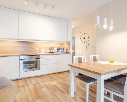 3 pok Wola Duchacka z tarasem i dużym ogródkiem