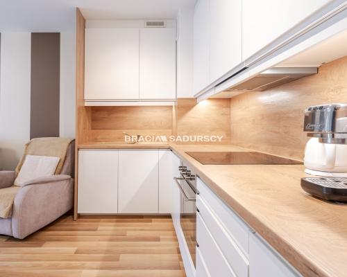 3 pok Wola Duchacka z tarasem i dużym ogródkiem