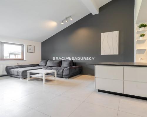 4-pok 81m² | 2-poziomy | do wprowadzenia | Złocień