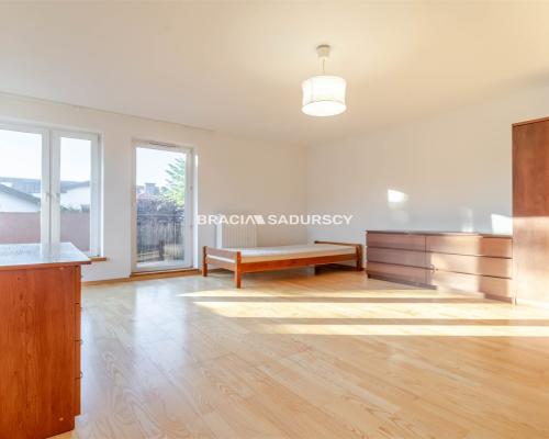 Bronowice/ 3-pok mieszkanie/3 balkony/m.naziemne/