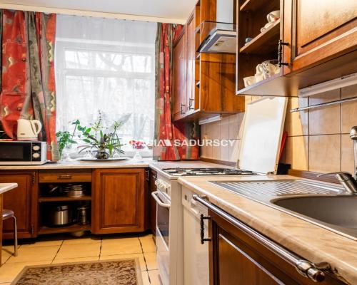 FUNKCJONALNE, NISKI PARTER, PRĄDNIK CZERWONY