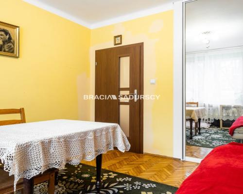 FUNKCJONALNE, NISKI PARTER, PRĄDNIK CZERWONY