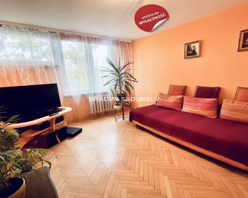 Sprzedam za gotówkę, Bronowicka. Dwa pokoje.