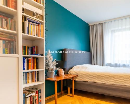 SŁONECZNE 3-POKOJOWE Z DUŻYM BALKONEM