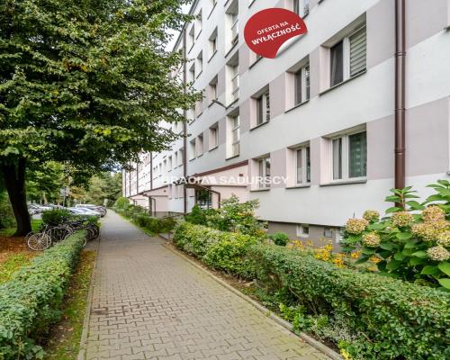 3-POKOJOWE Z BALKONEM - OSIEDLE PODWAWELSKIE