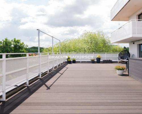 Wysoki standard/duży taras/2021/garaż/rejon Bonark