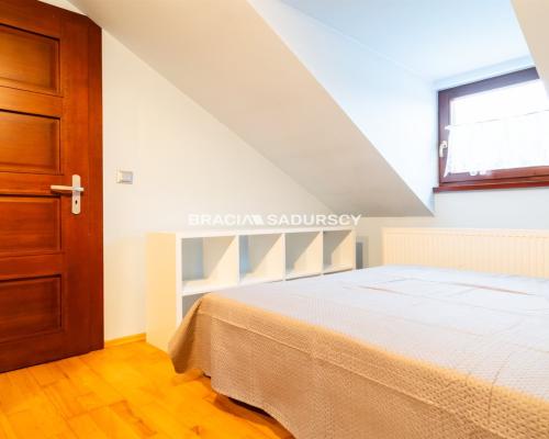 2-POKOJOWE MIESZKANIE W ODRESTAUROWANEJ KAMIENICY