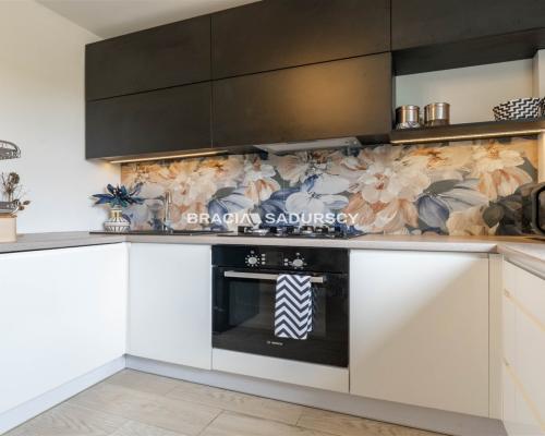 GUSTOWNE, ZADBANE,  2-POKOJOWE Z ODDZIELNĄ KUCHNIĄ