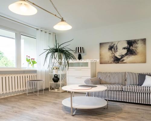 GUSTOWNE, ZADBANE,  2-POKOJOWE Z ODDZIELNĄ KUCHNIĄ