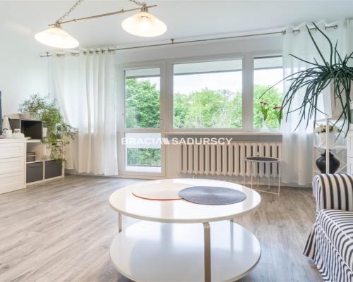 GUSTOWNE, ZADBANE,  2-POKOJOWE Z ODDZIELNĄ KUCHNIĄ