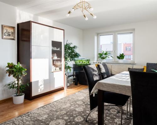 Dwupokojowe z osobną kuchnią. Ulica Felińskiego.