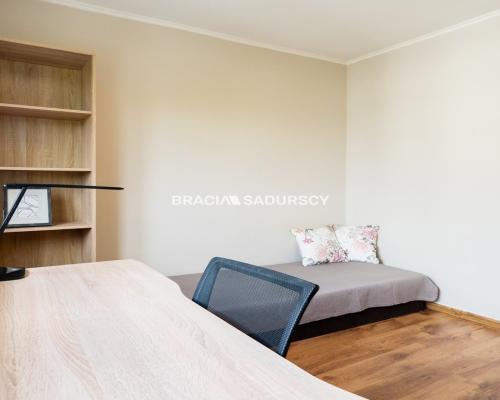 3-pokojowe mieszkanie z loggią- Zawodzie