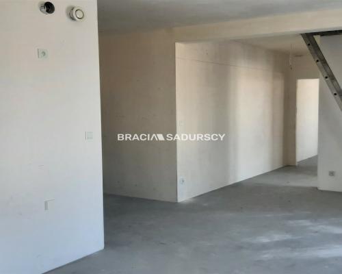 Dwupoziomowe mieszkanie, Wieliczka os. Klasno