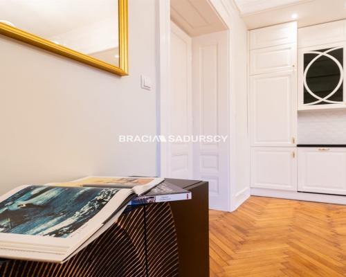 4 pokoje w secesyjnej kamienicy