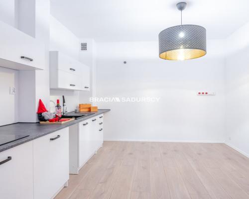 Bonowice, 2 pokoje mieszkanie lub gabinet