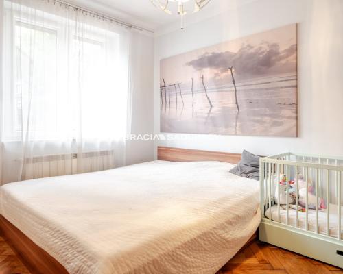 Salwator, 3 pokoje parter, kuchnia, do odświeżenia