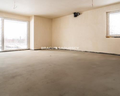 Mieszkanie na osiedlu, 8 km od centrum Krakowa