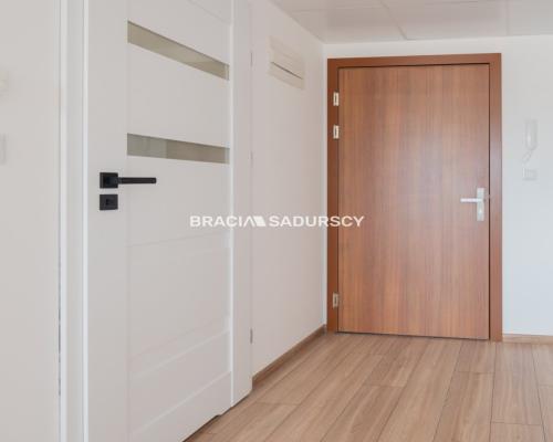 Mam przyjemność zaoferować Państwu lokal typu studio w świeżo wyremontowanym apartamentowcu dzielnica Zakrzówek- Dębniki w Krak