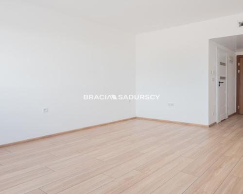 Mam przyjemność zaoferować Państwu lokal typu studio w świeżo wyremontowanym apartamentowcu dzielnica Zakrzówek- Dębniki w Krak