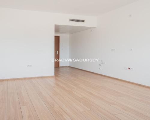 Mam przyjemność zaoferować Państwu lokal typu studio w świeżo wyremontowanym apartamentowcu dzielnica Zakrzówek- Dębniki w Krak