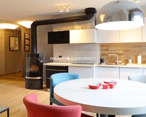 Bezczynszowy apartament w Kościelisku z widokiem na Giewont - idealny na inwestycję i wypoczynek!   

  Szukasz miejsca, kt&oac