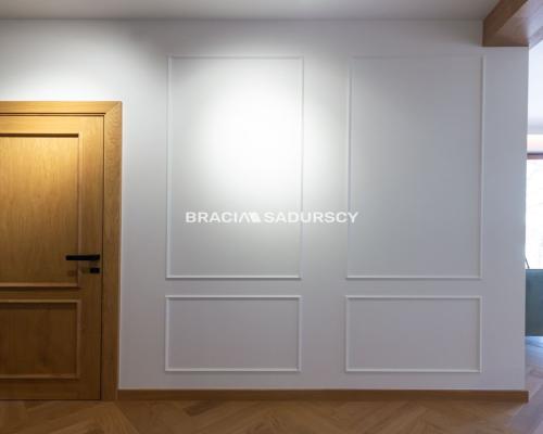 3 pokojowe, 62 m 2 , Kalwaria Zebrzydowska na zamkniętym osiedlu, plus dwa miejsca parkingowe.   
  

   

          Nieruchomo