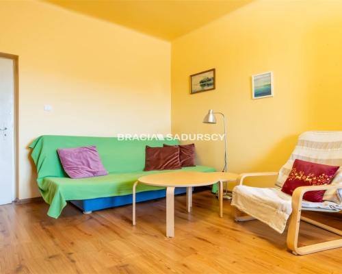 Osiedle Teatralne. Mieszkanie 2 pokojowe z osobną kuchnia o pow. 45,53 m 2  .  

 Mieszkanie dwustronne, rozkładowe, na 4 piętr