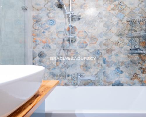 KOMFORTOWE MIESZKANIE Z MIEJSCEM POSTOJOWYM