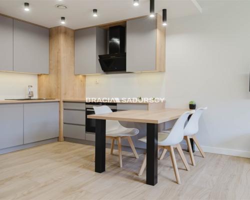 M-2 POK.|33M|RAKOWICKA|INWESTYCJA |BALKON |ZIELONO