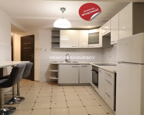 2 pokoje o pow. 45 m 2  blisko centrum i krakowskich uczelni    

  Oferujemy na sprzedaż lokal/mieszkanie dwupokojowe o powier